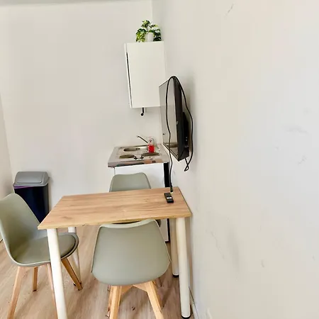 Apartament Cosy Near Metro U1 & Free Parking Gerasdorf bei Wien